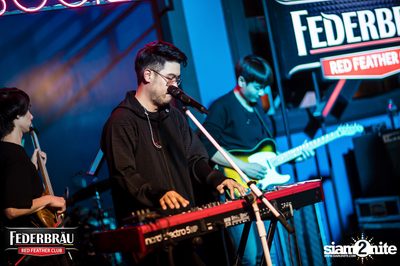 Federbräu Red Feather Club presents Smoothness Society ที่ร้าน Fat Boy Tavern — photo 226