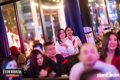 Federbräu Red Feather Club presents Smoothness Society ที่ร้าน Fat Boy Tavern — photo 228