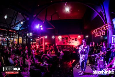 Federbräu Red Feather Club presents Smoothness Society ที่ร้าน Fat Boy Tavern — photo 232