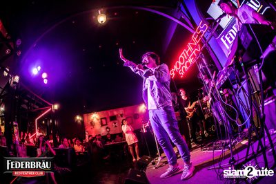 Federbräu Red Feather Club presents Smoothness Society ที่ร้าน Fat Boy Tavern — photo 234