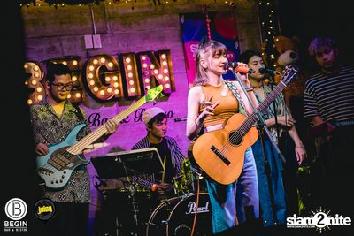 Zom Marie ที่ Begin Bar & Bistro — photo 55