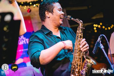 Zom Marie ที่ Begin Bar & Bistro — photo 88