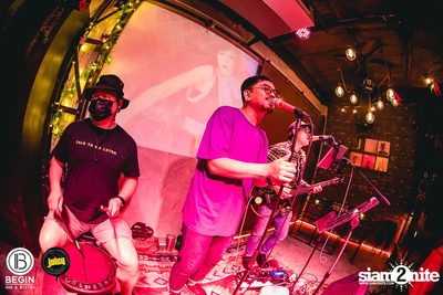 Zom Marie ที่ Begin Bar & Bistro — photo 104