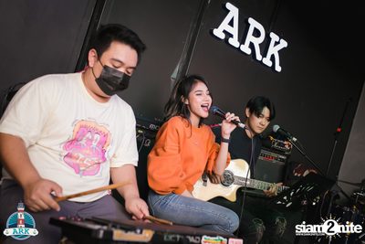 Wanyai x Monik at Ark Marin — photo 2