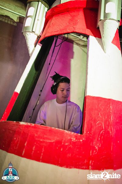 Wanyai x Monik at Ark Marin — photo 160