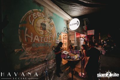 คืนวันศุกร์ ที่ Havana Social — photo 3