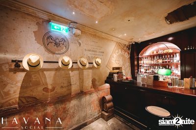คืนวันศุกร์ ที่ Havana Social — photo 9
