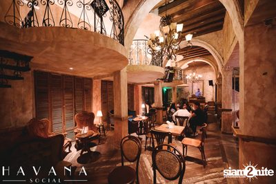 คืนวันศุกร์ ที่ Havana Social — photo 12