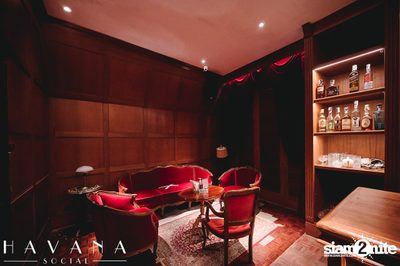 คืนวันศุกร์ ที่ Havana Social — photo 15