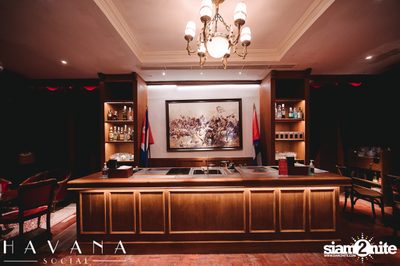 คืนวันศุกร์ ที่ Havana Social — photo 16