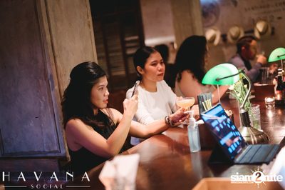 คืนวันศุกร์ ที่ Havana Social — photo 22