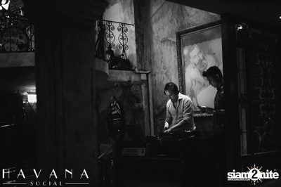 คืนวันศุกร์ ที่ Havana Social — photo 23