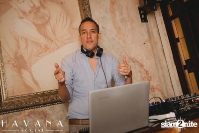 คืนวันศุกร์ ที่ Havana Social — photo 32