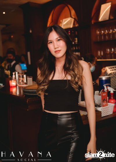 คืนวันศุกร์ ที่ Havana Social — photo 38