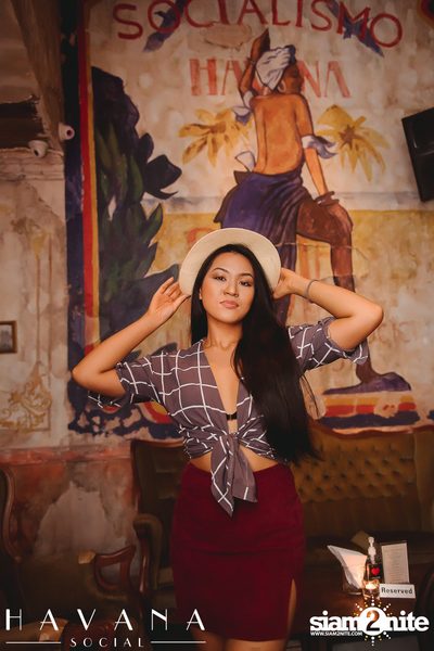 คืนวันศุกร์ ที่ Havana Social — photo 56