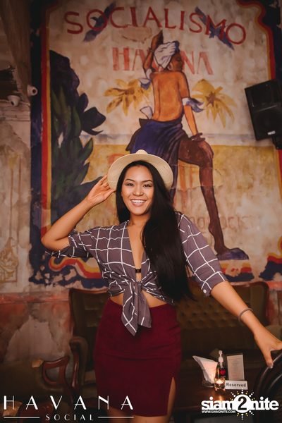 คืนวันศุกร์ ที่ Havana Social — photo 57