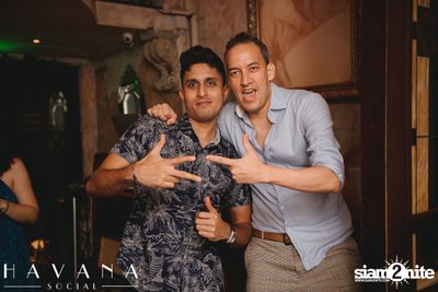 คืนวันศุกร์ ที่ Havana Social — photo 58