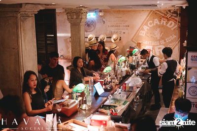 คืนวันศุกร์ ที่ Havana Social — photo 68