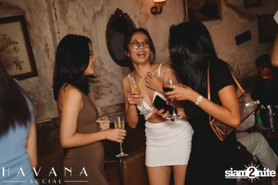 คืนวันศุกร์ ที่ Havana Social — photo 69
