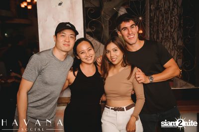 คืนวันศุกร์ ที่ Havana Social — photo 71