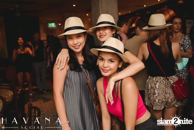 คืนวันศุกร์ ที่ Havana Social — photo 75
