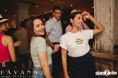 คืนวันศุกร์ ที่ Havana Social — photo 77