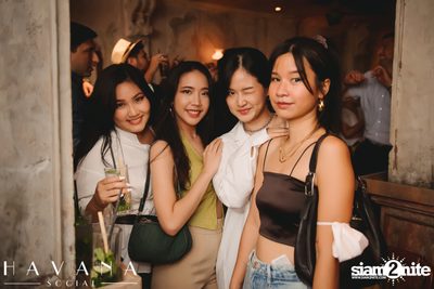 คืนวันศุกร์ ที่ Havana Social — photo 78