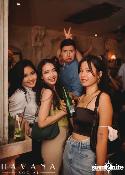 คืนวันศุกร์ ที่ Havana Social — photo 79