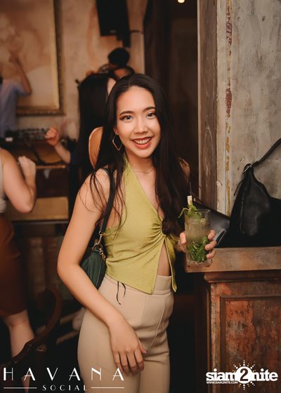 คืนวันศุกร์ ที่ Havana Social — photo 81