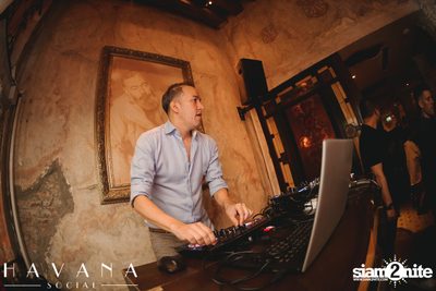 คืนวันศุกร์ ที่ Havana Social — photo 83
