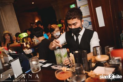 คืนวันศุกร์ ที่ Havana Social — photo 86