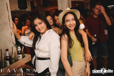 คืนวันศุกร์ ที่ Havana Social — photo 91
