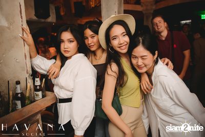 คืนวันศุกร์ ที่ Havana Social — photo 92