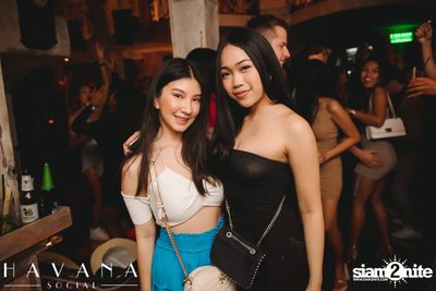คืนวันศุกร์ ที่ Havana Social — photo 96