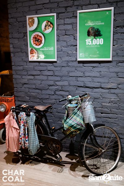 Friday Night at Charcoal — photo 4