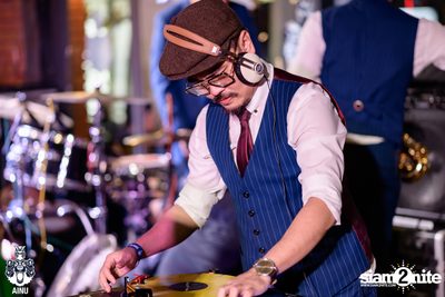 Burin Boonvisut at AINU Bar — photo 44