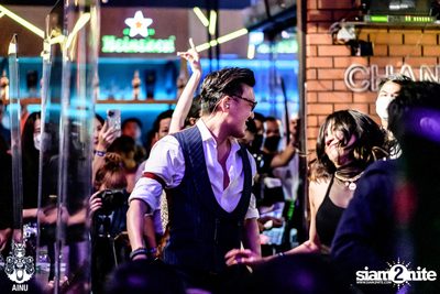 Burin Boonvisut at AINU Bar — photo 62