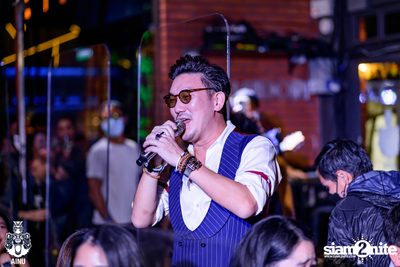 Burin Boonvisut at AINU Bar — photo 81