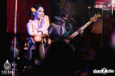 Bowkylion at Yak Bar — photo 24