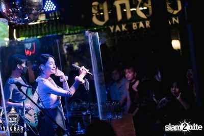 Bowkylion at Yak Bar — photo 53