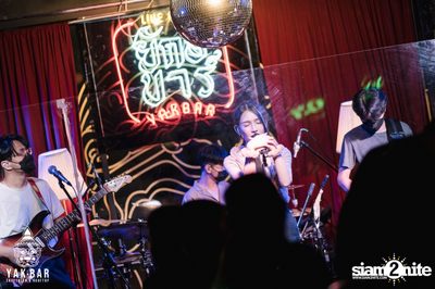 Bowkylion at Yak Bar — photo 62