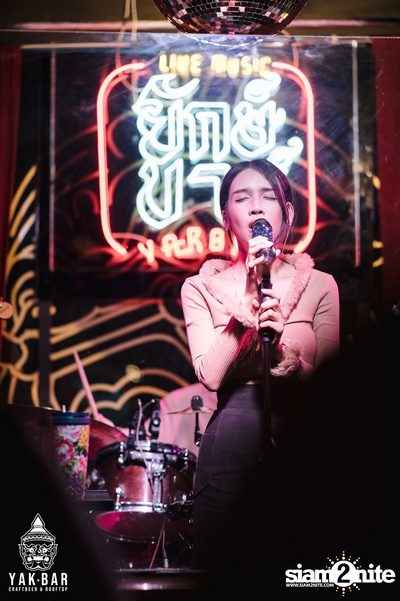 Bowkylion at Yak Bar — photo 70