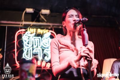 Bowkylion at Yak Bar — photo 75