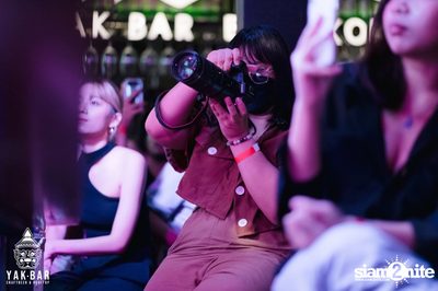 Bowkylion at Yak Bar — photo 81