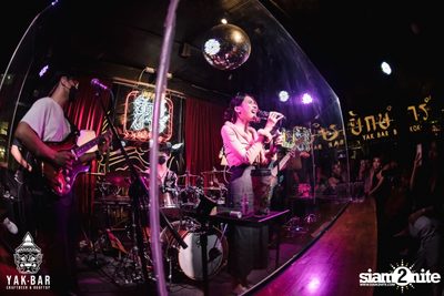 Bowkylion at Yak Bar — photo 82
