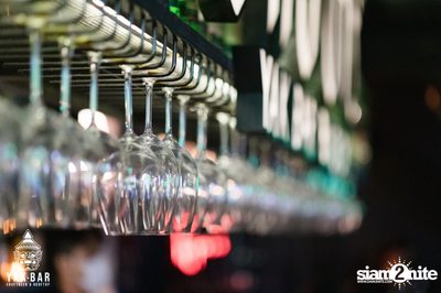 Bowkylion at Yak Bar — photo 101