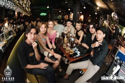 Bowkylion at Yak Bar — photo 104