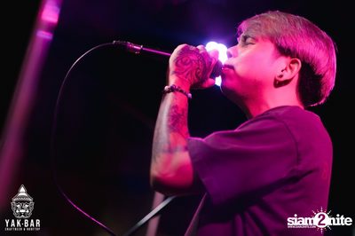 Bowkylion at Yak Bar — photo 110