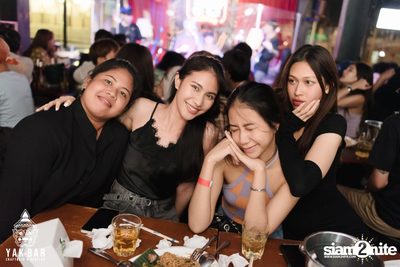 Bowkylion at Yak Bar — photo 118