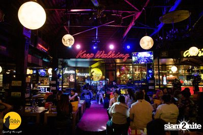 Slapkiss Concert at Fullmoon Terrace — photo 8